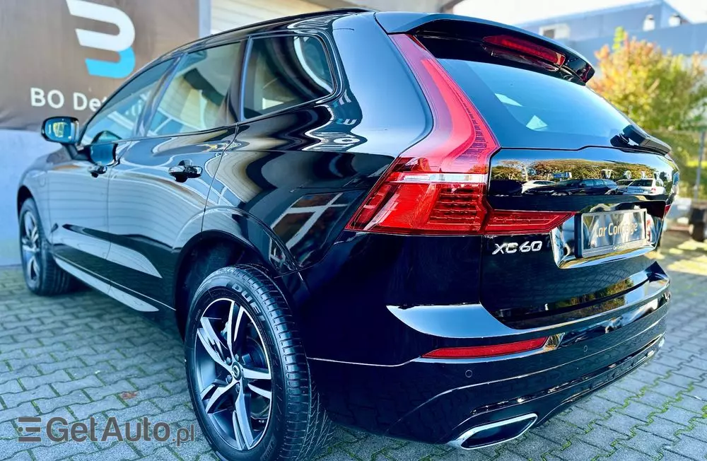 VOLVO XC 60 T6 AWD Plug-In Hybrid R-Design
