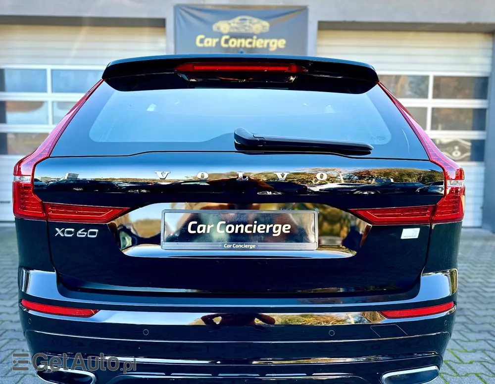 VOLVO XC 60 T6 AWD Plug-In Hybrid R-Design