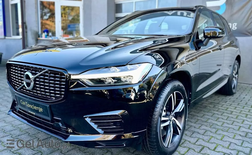 VOLVO XC 60 T6 AWD Plug-In Hybrid R-Design