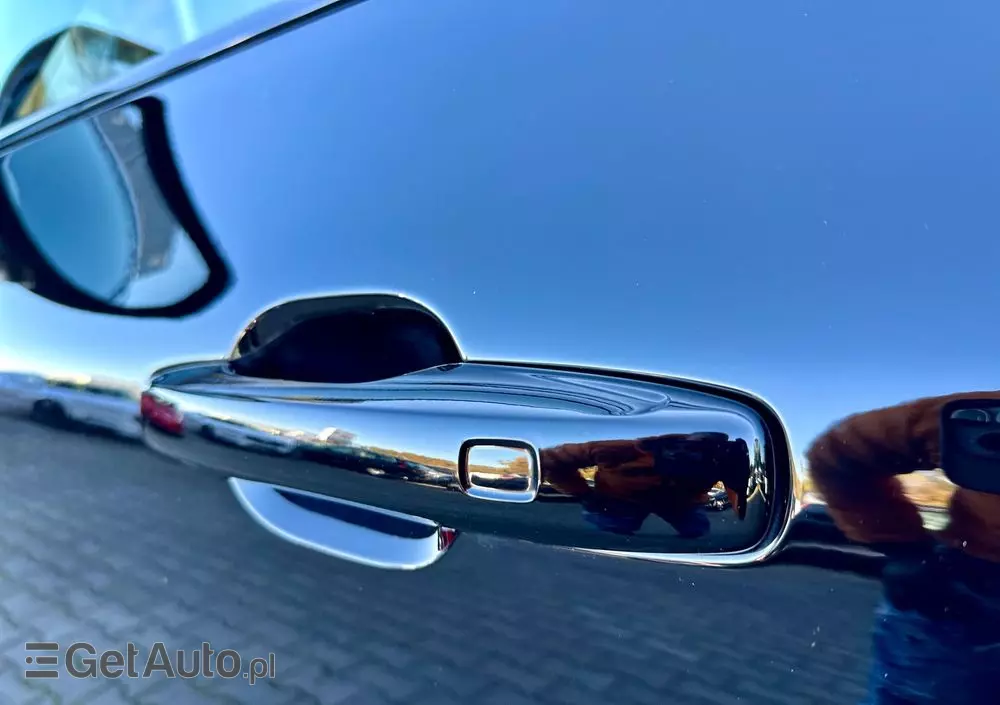 VOLVO XC 60 T6 AWD Plug-In Hybrid R-Design