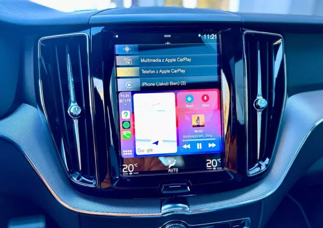 VOLVO XC 60 T6 AWD Plug-In Hybrid R-Design