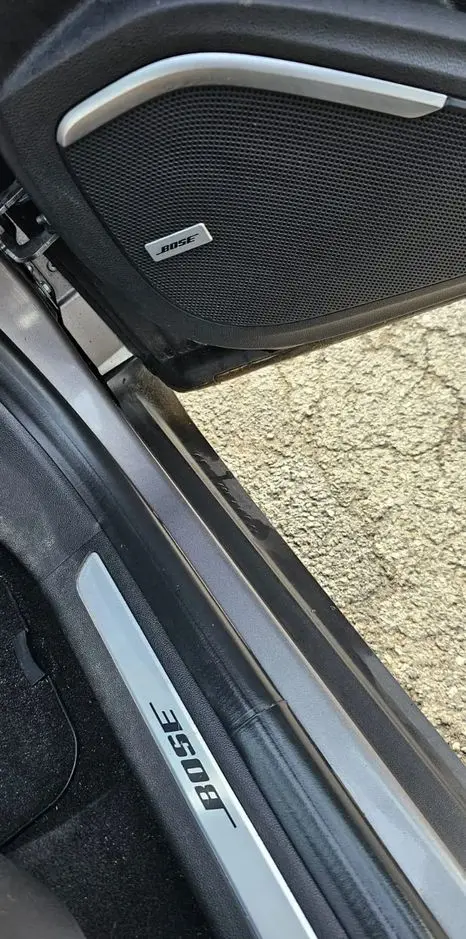 RENAULT Scenic BLUE dCi 120 BOSE EDITION