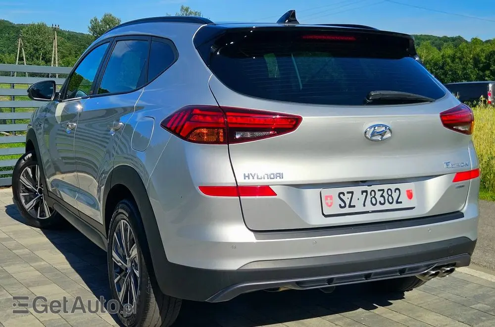 HYUNDAI Tucson 