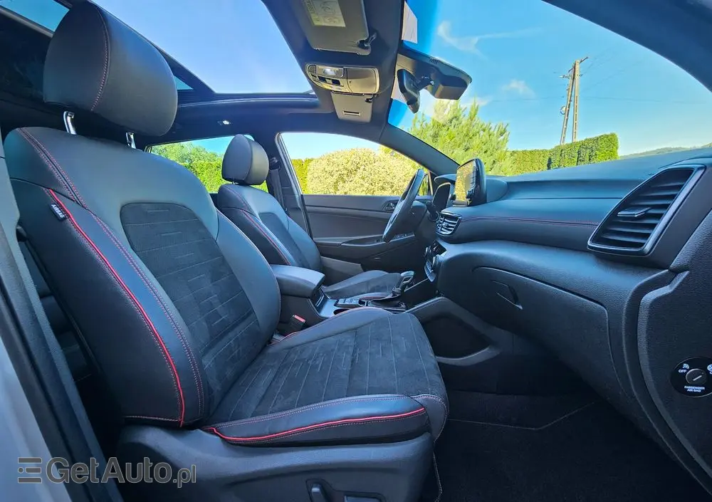 HYUNDAI Tucson 
