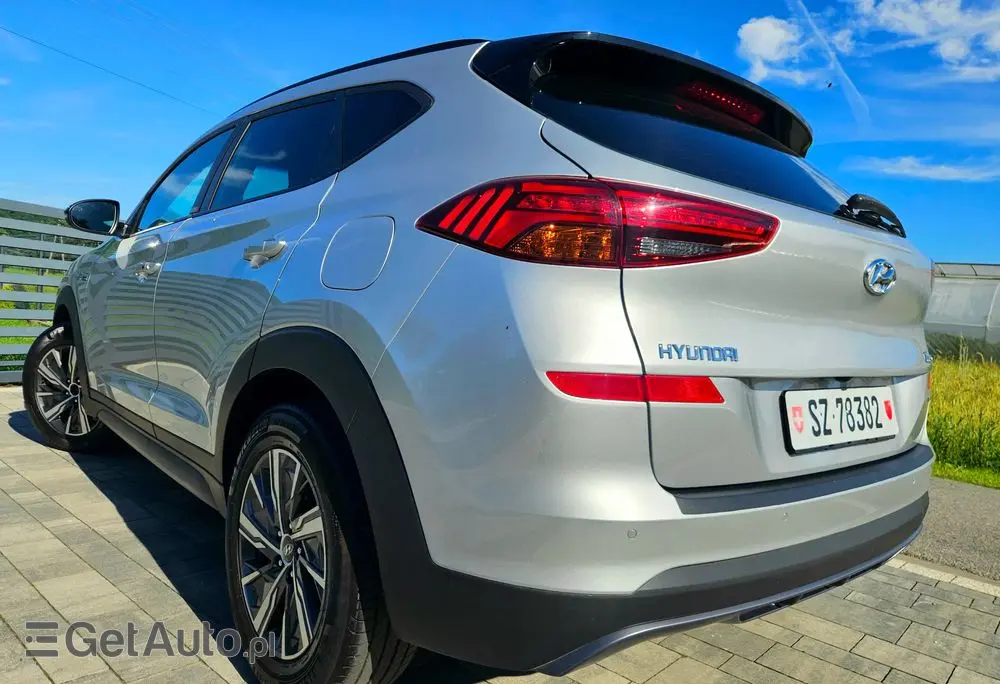 HYUNDAI Tucson 
