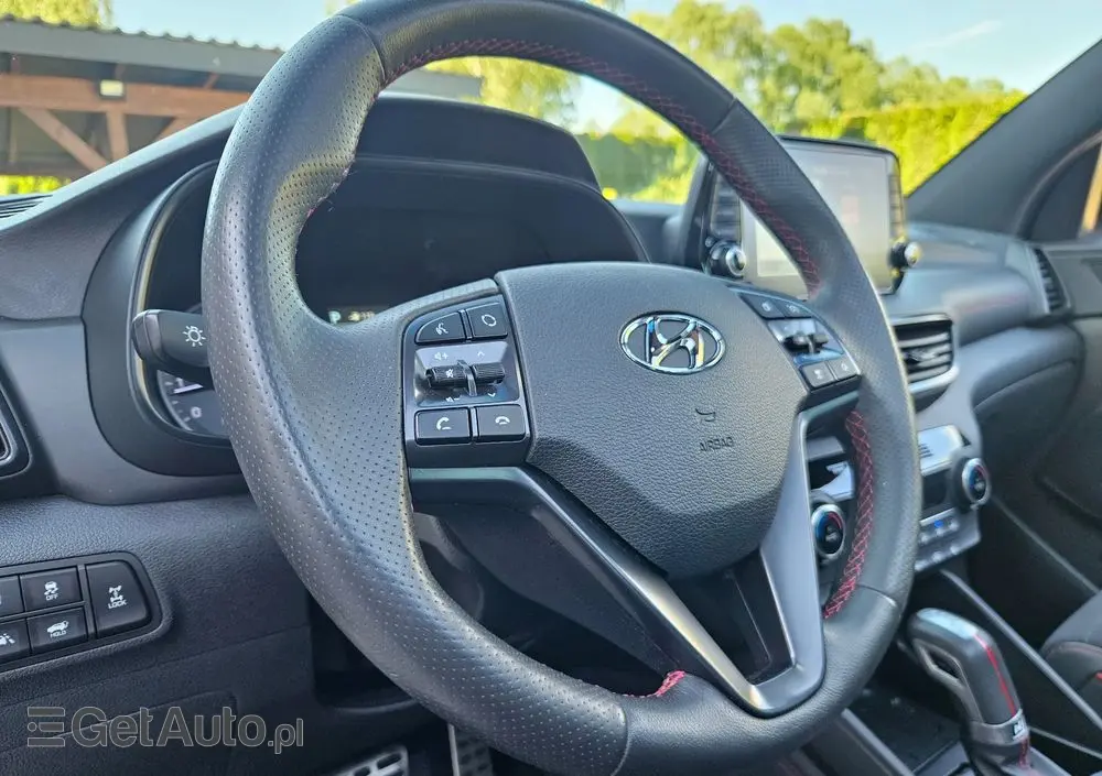 HYUNDAI Tucson 