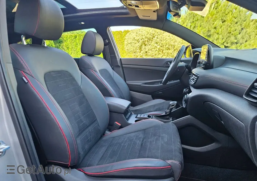 HYUNDAI Tucson 