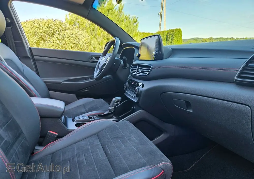 HYUNDAI Tucson 