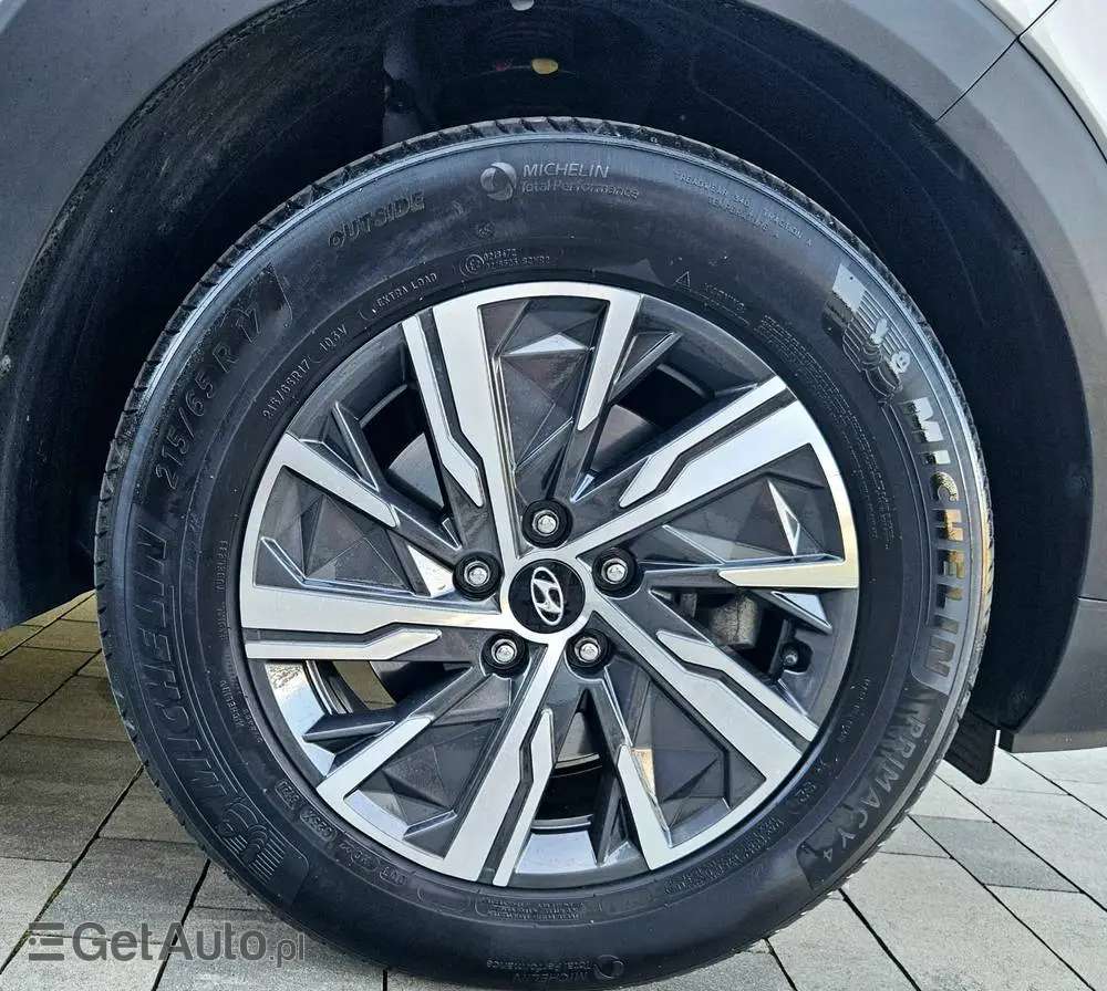 HYUNDAI Tucson 