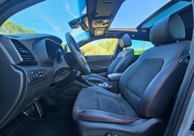 HYUNDAI Tucson 