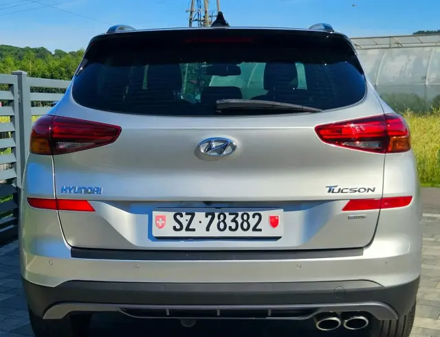 HYUNDAI Tucson 