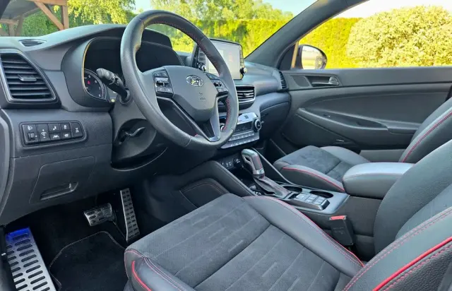 HYUNDAI Tucson 