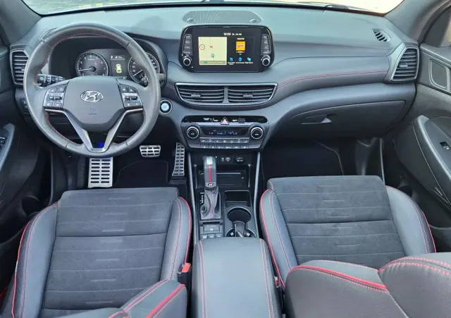HYUNDAI Tucson 