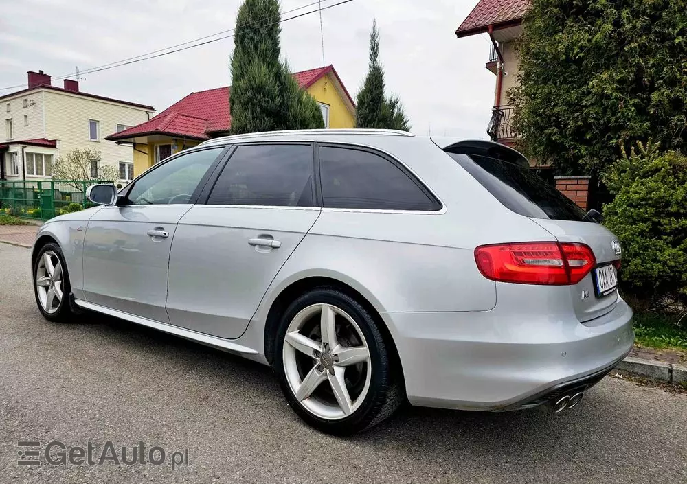AUDI A4 Avant 2.0 TDI DPF quattro S tronic S line Sportpaket