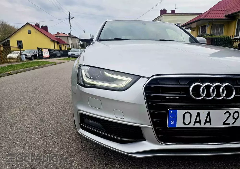 AUDI A4 Avant 2.0 TDI DPF quattro S tronic S line Sportpaket