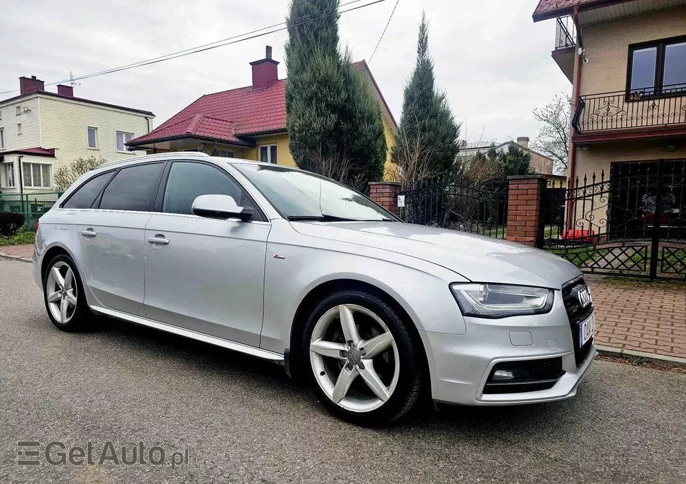 AUDI A4 Avant 2.0 TDI DPF quattro S tronic S line Sportpaket