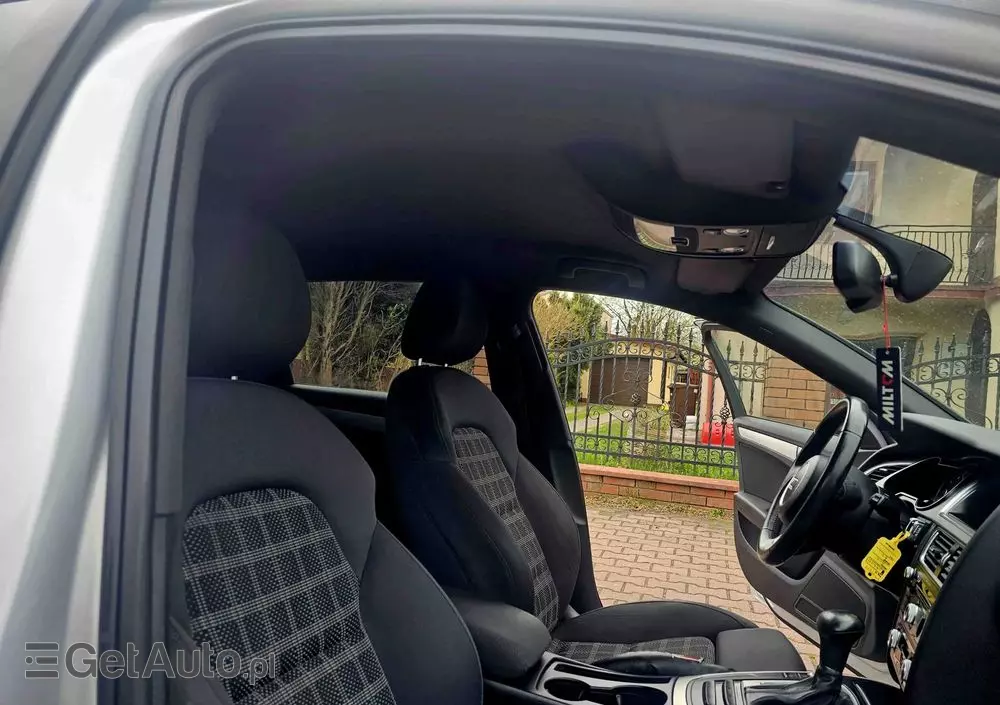 AUDI A4 Avant 2.0 TDI DPF quattro S tronic S line Sportpaket