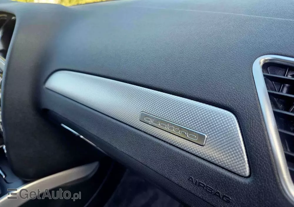 AUDI A4 Avant 2.0 TDI DPF quattro S tronic S line Sportpaket