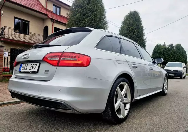 AUDI A4 Avant 2.0 TDI DPF quattro S tronic S line Sportpaket