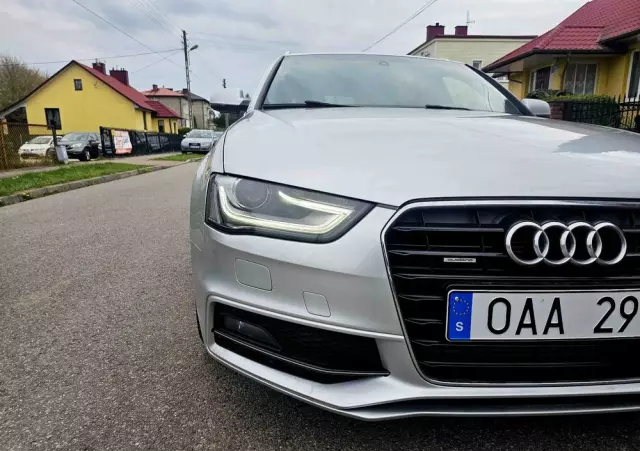 AUDI A4 Avant 2.0 TDI DPF quattro S tronic S line Sportpaket