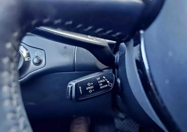 AUDI A4 Avant 2.0 TDI DPF quattro S tronic S line Sportpaket