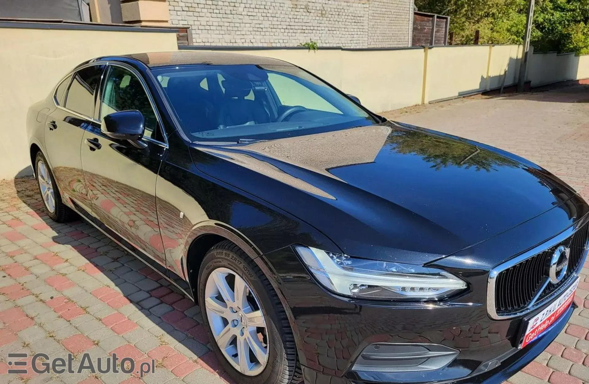 VOLVO S90 
