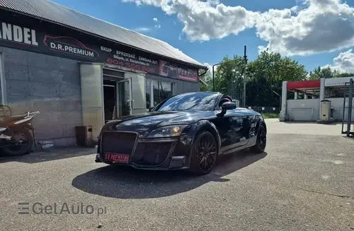 AUDI TT 