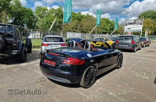 AUDI TT 