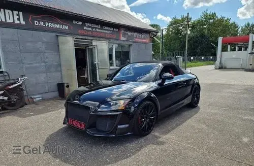 AUDI TT 