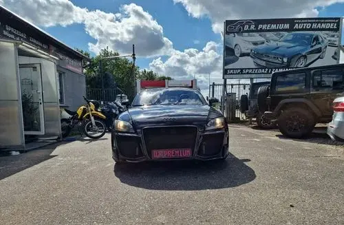 AUDI TT 