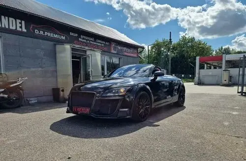 AUDI TT 