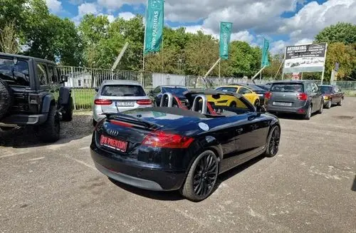 AUDI TT 