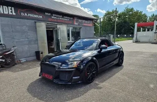 AUDI TT 