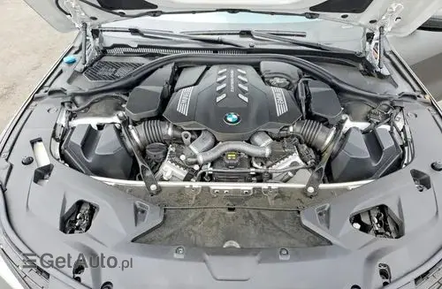 BMW M 8 