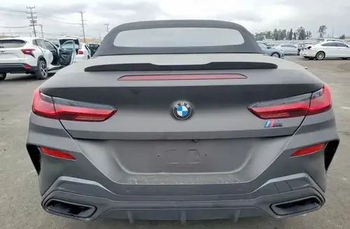 BMW M 8 
