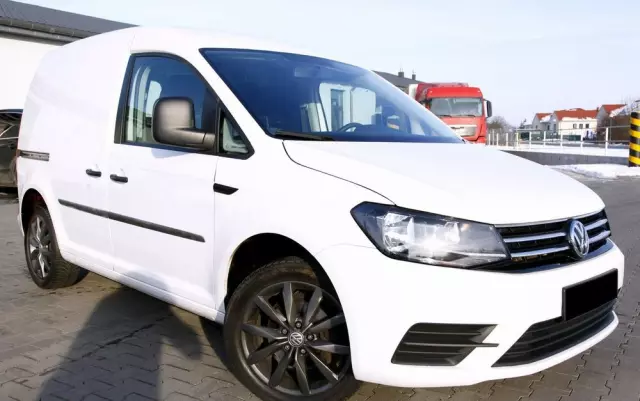 VOLKSWAGEN Caddy 