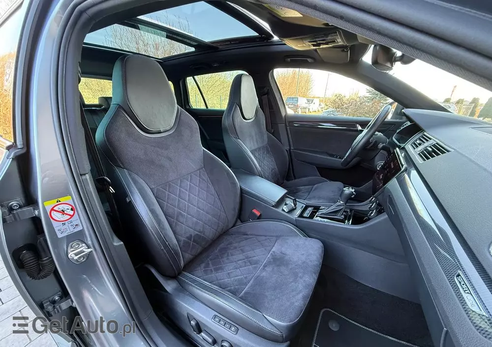 SKODA Superb Combi 2.0 TDI DSG Sportline