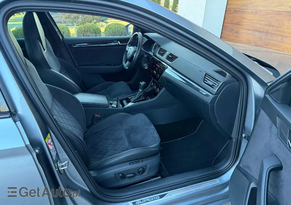 SKODA Superb Combi 2.0 TDI DSG Sportline