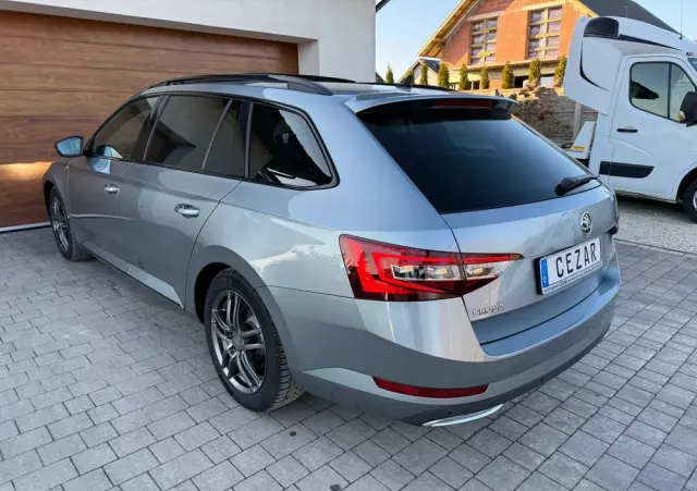 SKODA Superb Combi 2.0 TDI DSG Sportline