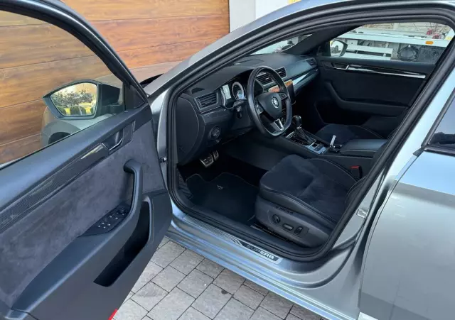 SKODA Superb Combi 2.0 TDI DSG Sportline