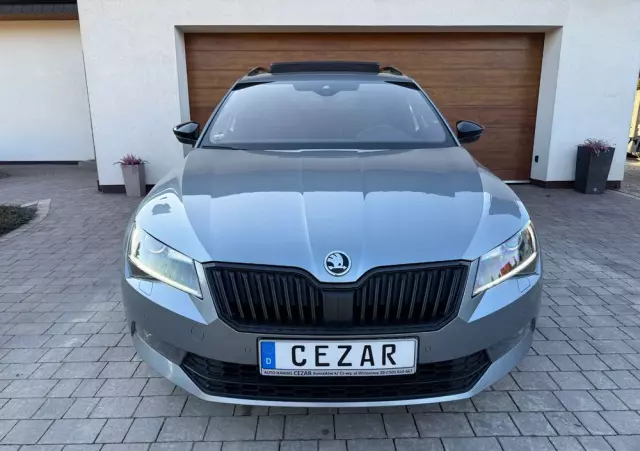SKODA Superb Combi 2.0 TDI DSG Sportline