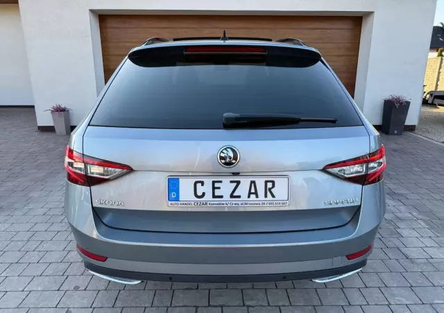 SKODA Superb Combi 2.0 TDI DSG Sportline