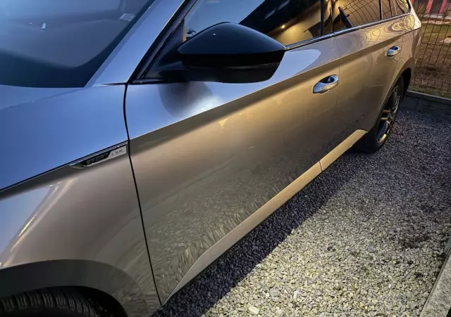 SKODA Superb Combi 2.0 TDI DSG Sportline