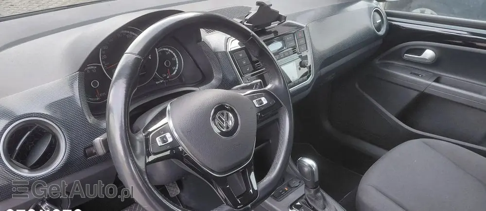 VOLKSWAGEN Up! 
