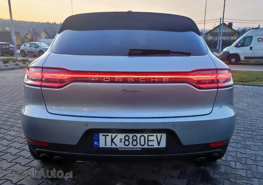 PORSCHE Macan T PDK