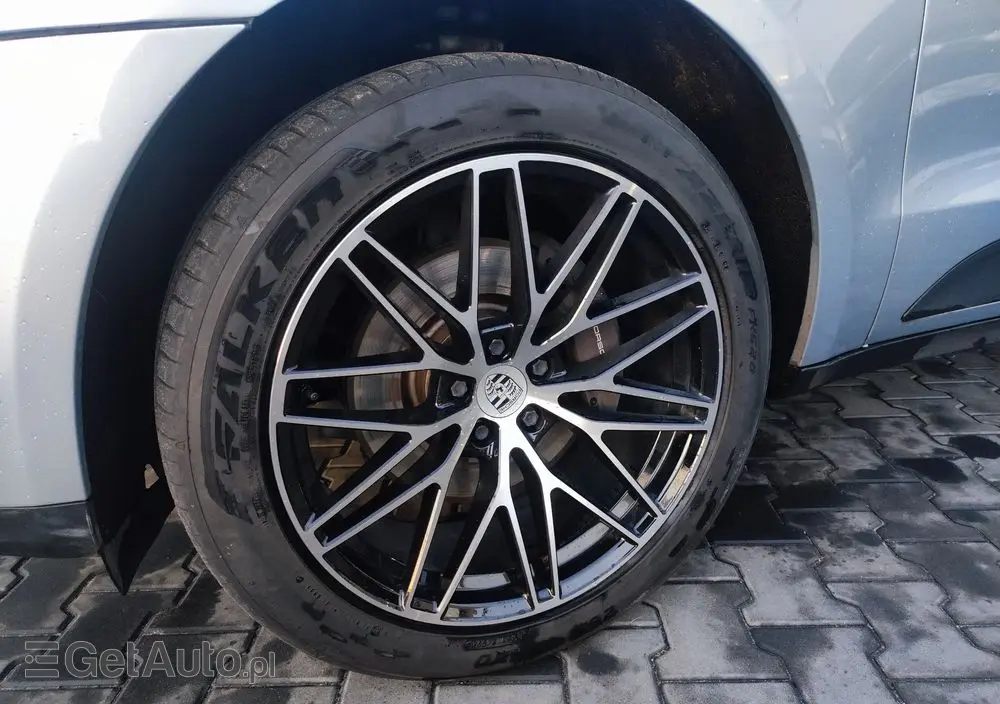 PORSCHE Macan T PDK