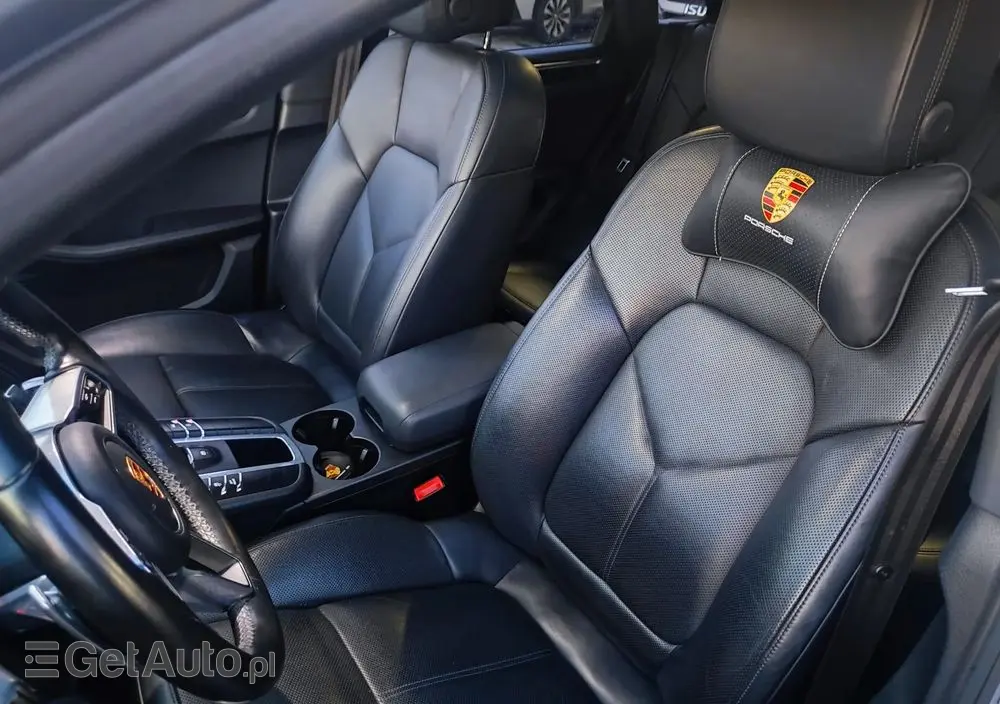 PORSCHE Macan T PDK