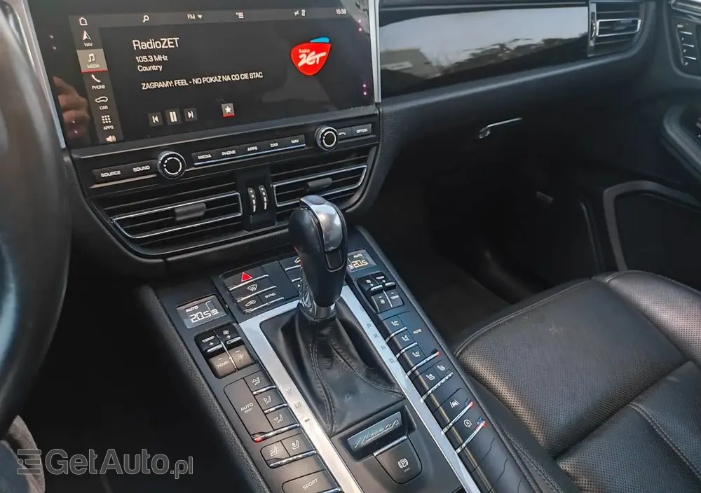 PORSCHE Macan T PDK