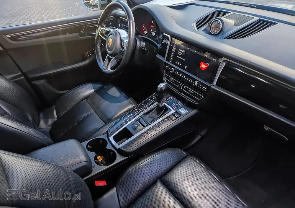 PORSCHE Macan T PDK