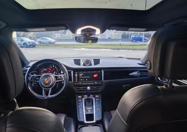 PORSCHE Macan T PDK